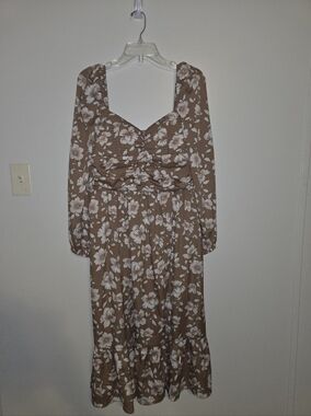 Free People Land Of The Free Taupe Floral Midi Dress with Sweetheart Neck Size L